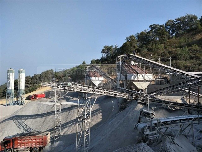 ������ұ�б����(zh��n)�r(sh��)�a(ch��n)200-300ʯ��ʯ���a(ch��n)���F(xi��n)��(ch��ng)